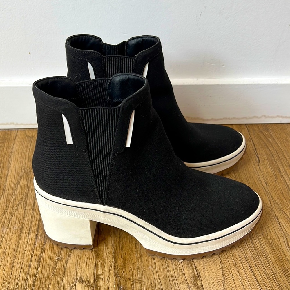 Mia black heeled boots